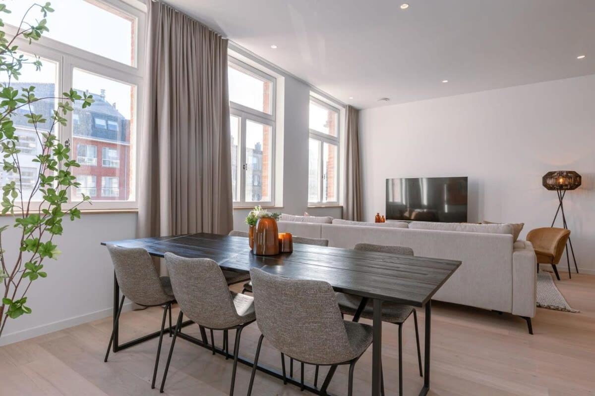 Luxurious Apartment In Town House Near The Beach Blankenberge Exterior foto