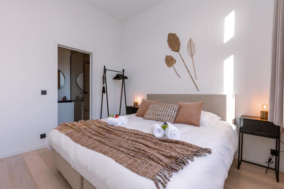 Luxurious Apartment In Town House Near The Beach Blankenberge Exterior foto