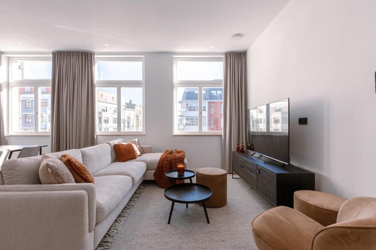 Luxurious Apartment In Town House Near The Beach Blankenberge Exterior foto